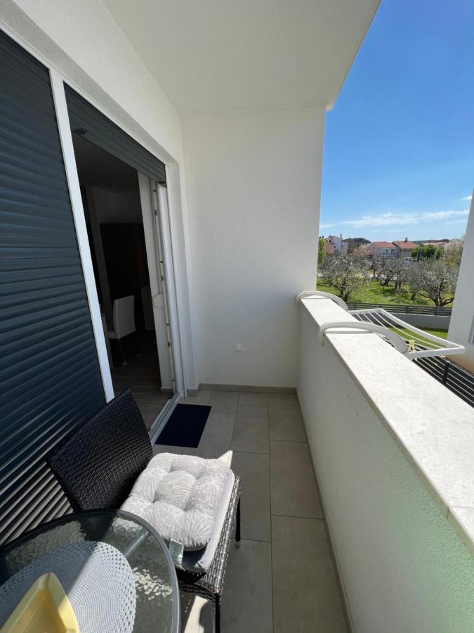 Apartment Sunrise With Private Parking Пула Екстериор снимка