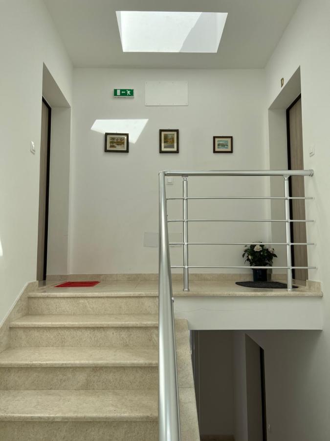 Apartment Sunrise With Private Parking Пула Екстериор снимка