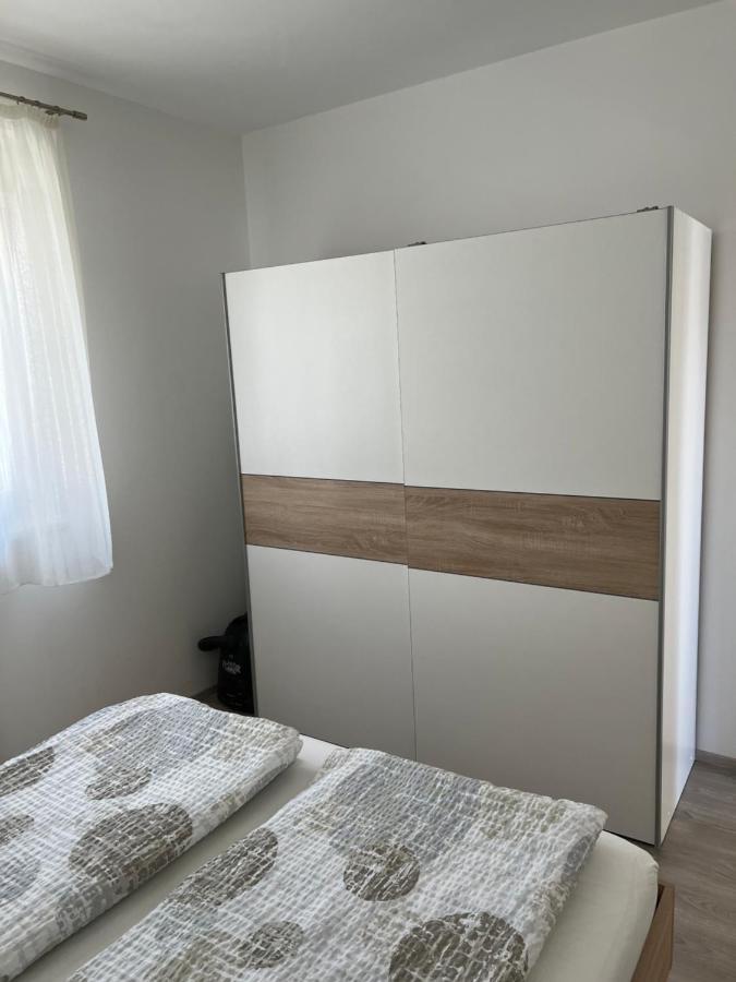 Apartment Sunrise With Private Parking Пула Екстериор снимка