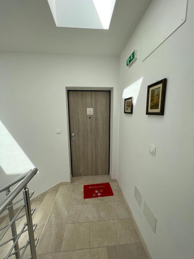 Apartment Sunrise With Private Parking Пула Екстериор снимка