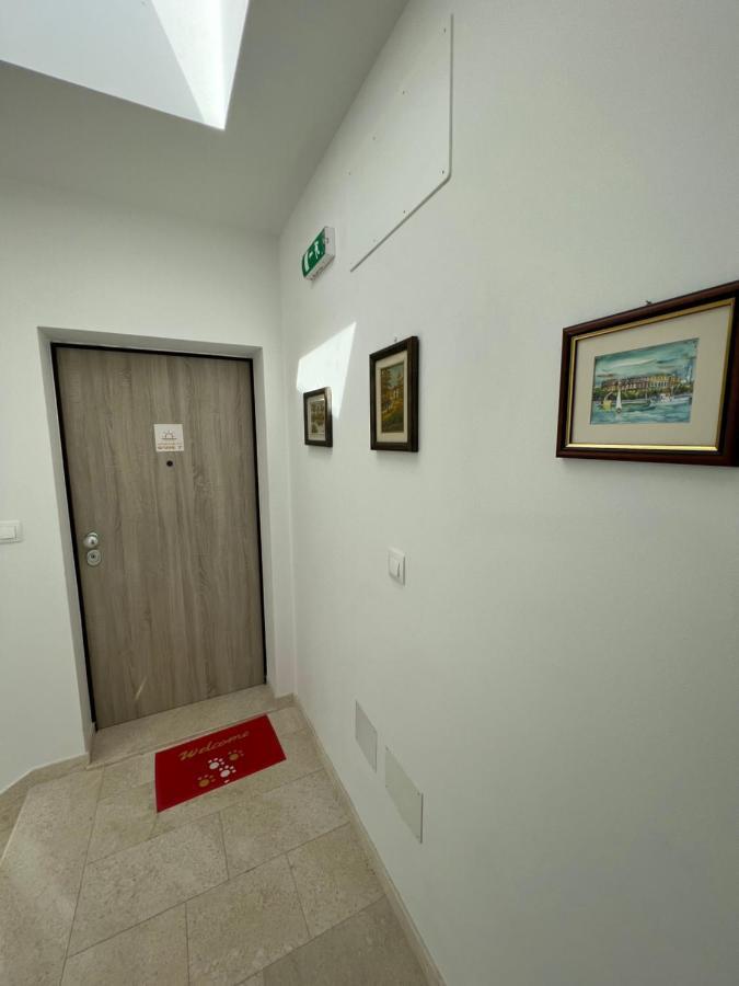 Apartment Sunrise With Private Parking Пула Екстериор снимка